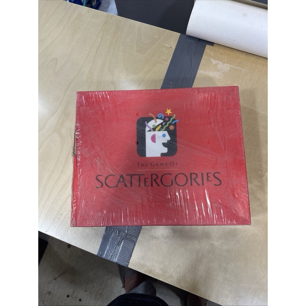 The Game of Scattergories by Hasbro Right Off The Top Of You Head (Sealed, 1997)